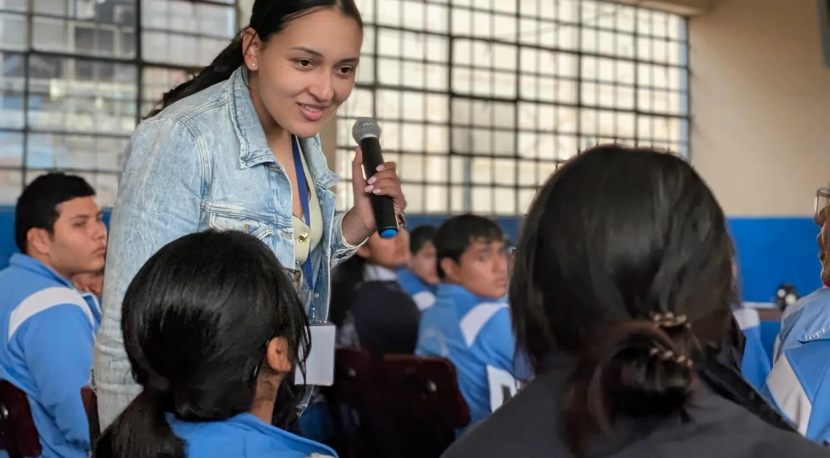 Fulbright Teacher talks to students in Peru